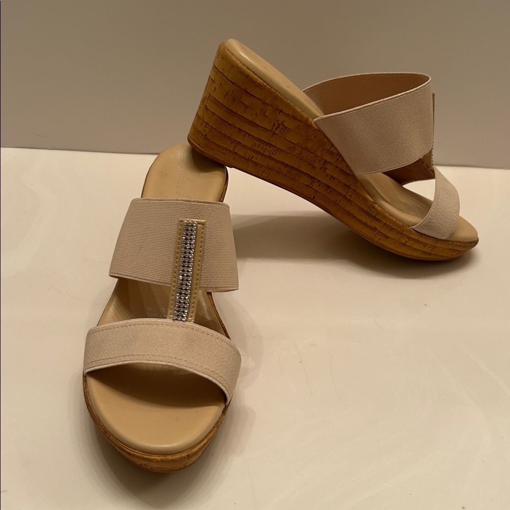 Italiana Beige Wedge Slide Sandals. Fine, soft leather, made in Italy. Size 8.5